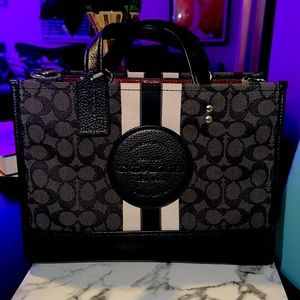 Dempsey Carryall Signature Jacquard With Stripe And Coach Patch w/shoulder strap